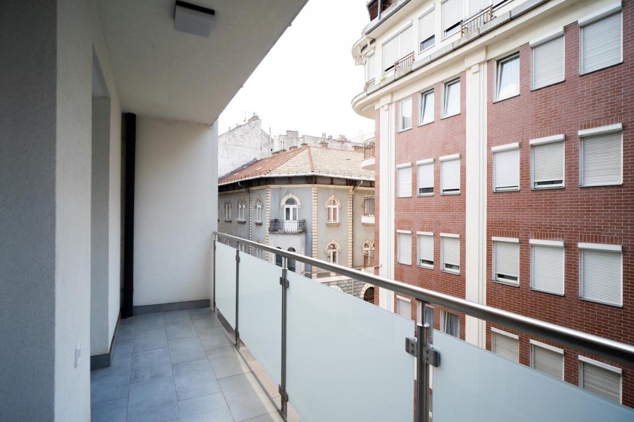 Vig Apartment - With Private Parking Budapest Eksteriør bilde